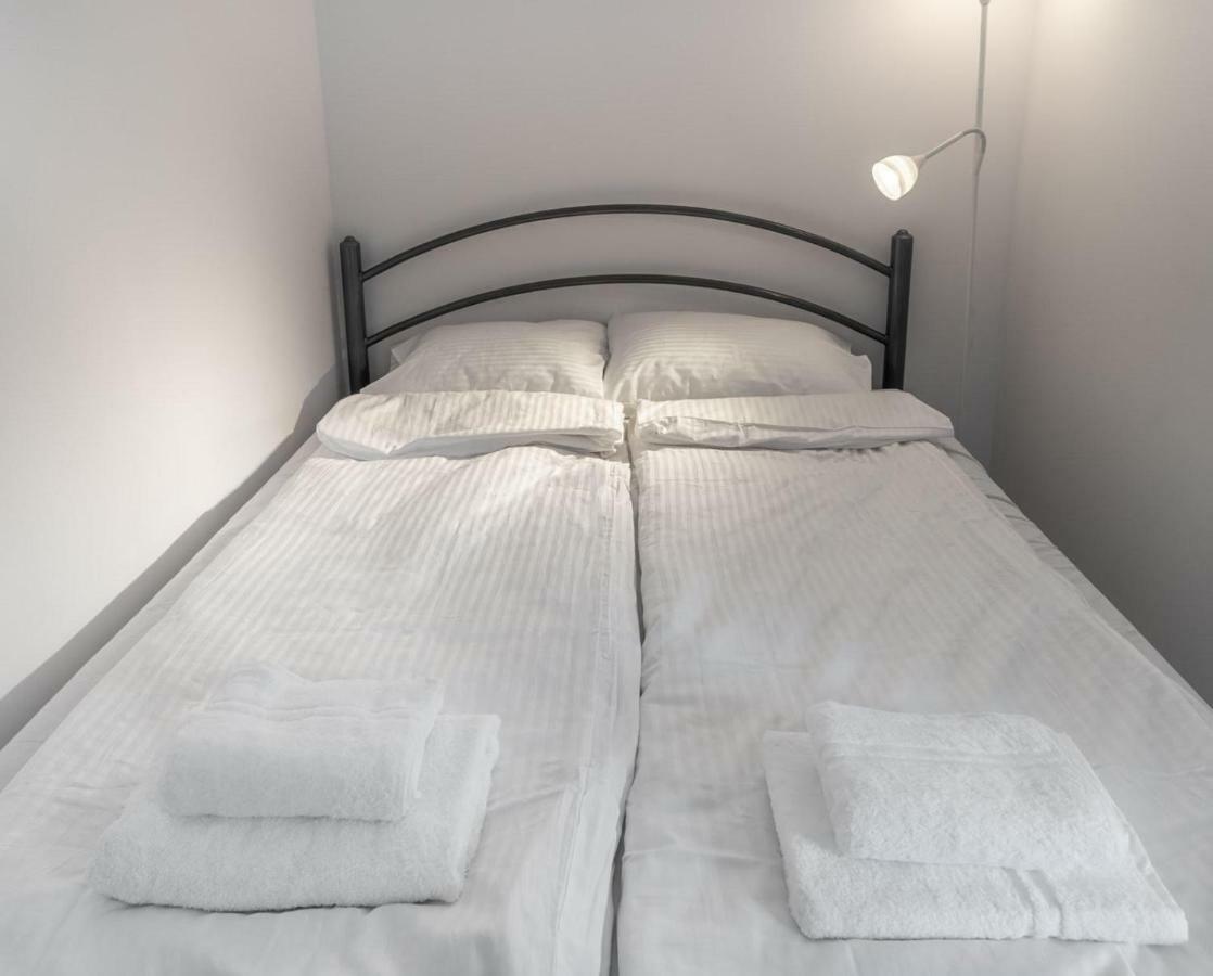 Apartament Szarych Szeregow 46A/1 カトヴィツェ エクステリア 写真