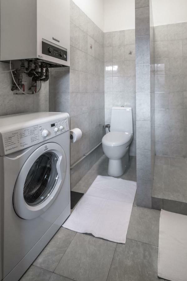 Apartament Szarych Szeregow 46A/1 カトヴィツェ エクステリア 写真